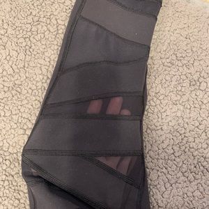 Lululemon mesh high waisted black leggings